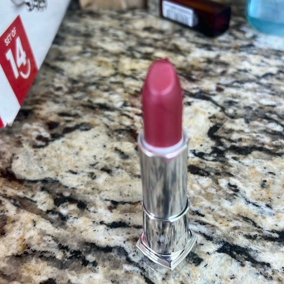 ⚡️💕Maybelline Pink Wink Lipstick - Picture 3 of 7